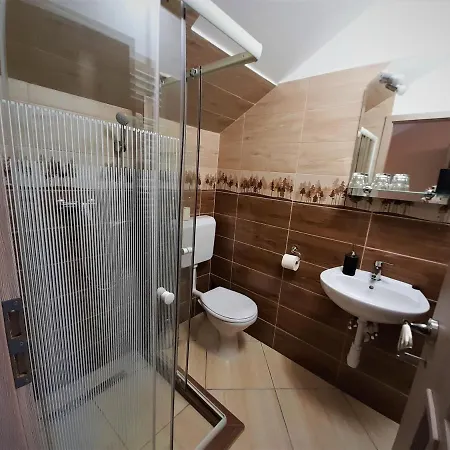 Barsony Vendeglo Es Panzio Oda ve Kahvaltı 3*