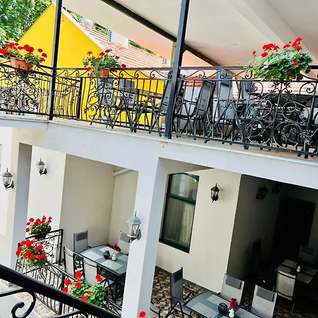 Barsony Vendeglo Es Panzio B&B
